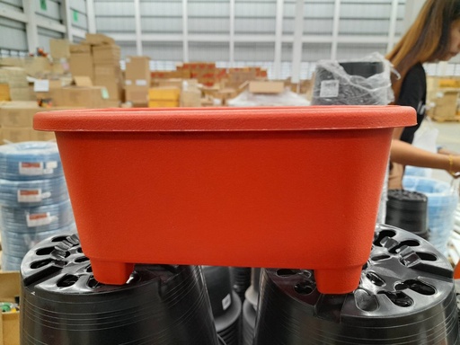[1001162] กระถางต้นไม้ รางยาว 9" PVC สีน้ำตาล